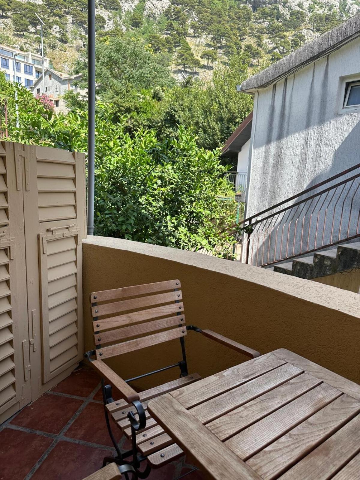 Themis Apart Hotel Kotor Exterior photo
